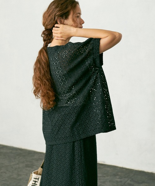 PUAL CE CIN(ピュアルセシン)の「【WEB限定】カットワークレース刺繍ブラウス(シャツ/ブラウス・レディース・ホワイト/ブラック・FREE)」の2枚目の写真