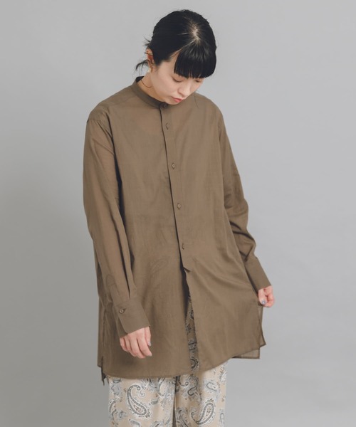 URBAN RESEARCH DOORS(アーバンリサーチドアーズ)の「White Label コットンスラブローンロングシャツ(シャツ/ブラウス・レディース・オフホワイト/ブラウン系その他・ONE)」の2枚目の写真