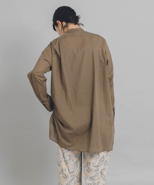 URBAN RESEARCH DOORS(アーバンリサーチドアーズ)の「White Label コットンスラブローンロングシャツ(シャツ/ブラウス・レディース・オフホワイト/ブラウン系その他・ONE)」の6枚目の写真