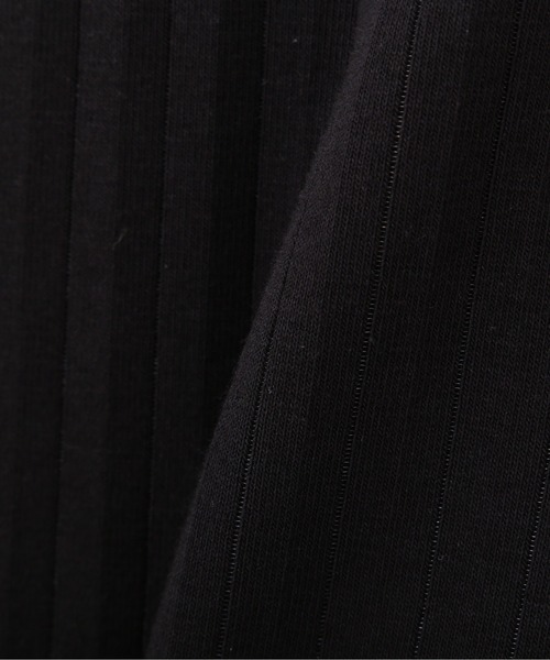 NATURAL BEAUTY BASIC（ナチュラルビューティーベーシック）の「三角テレコカットソー五分袖/0171260810（Tシャツ/カットソー・レディース・ブラック/ベージュ/ブルー・MEDIUM）」の18枚目の写真