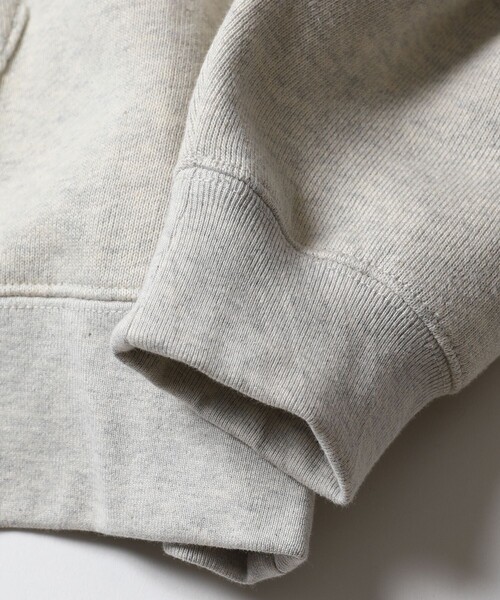 FREAK'S STORE(フリークスストア)の「WEB限定 GERRY COSBY×FREAK'S STORE/ジェリーコスビー 別注 ビッグシルエット カレッジロゴ プルオーバーパーカー/フーディー/刺繍(パーカー・メンズ・ブラック/ダークグリーン/ネイビー/杢グレー・SMALL/MEDIUM/LARGE/X-LARGE)」の9枚目の写真