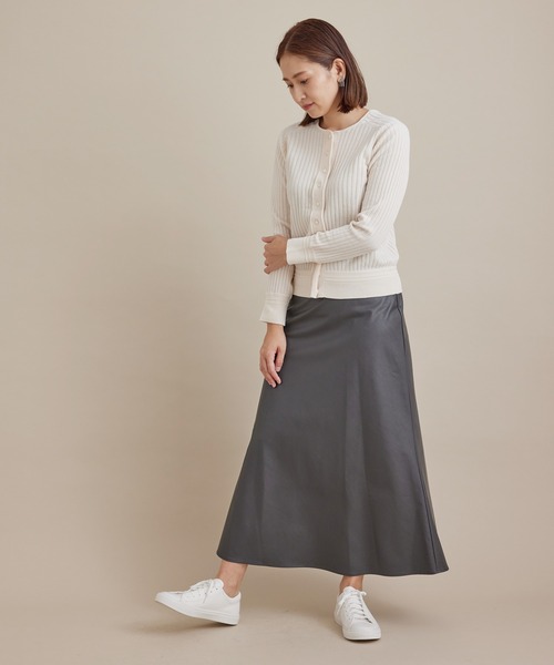 SALON adam et rope'(サロン アダム エ ロペ)の「【極上の肌ざわり】2WAYリブプルオーバー -CreamyCotton /クリーミーコットン-(カーディガン/ボレロ・レディース・ベージュ/オフホワイト/グリーン・FREE)」の4枚目の写真