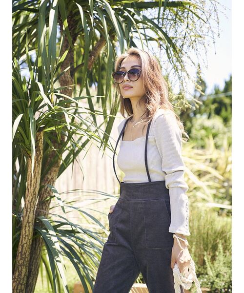 To the sea(トゥーザシー)の「チェックドコーデュロイサロペットパンツ(その他パンツ・レディース・ブラック/ベージュ・SMALL/MEDIUM)」の4枚目の写真