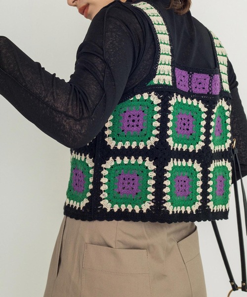 w closet（ダブルクローゼット）の「モチーフベスト+シアータートルプルオーバーSET（ニット/セーター・レディース・ブラック/キナリ/ブラウン・FREE）」の9枚目の写真