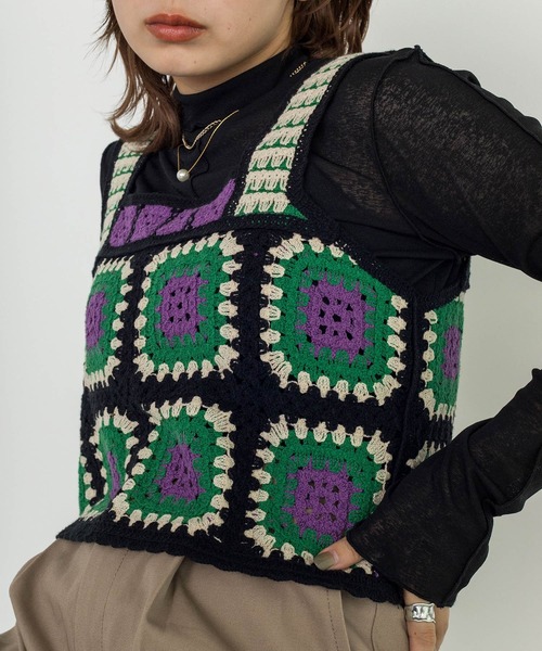 w closet（ダブルクローゼット）の「モチーフベスト+シアータートルプルオーバーSET（ニット/セーター・レディース・ブラック/キナリ/ブラウン・FREE）」の15枚目の写真