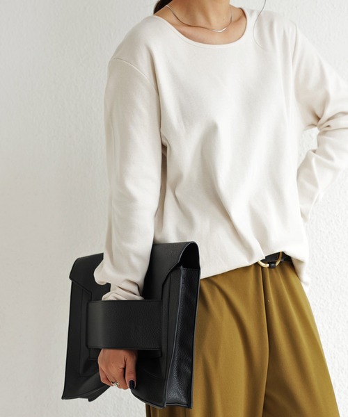 antiqua(アンティカ)の「フライス綿100%UネックロンT(Tシャツ/カットソー・レディース・ブラック/オフホワイト/ブルー/グリーン系その他/スモークピンク・M/L)」の2枚目の写真
