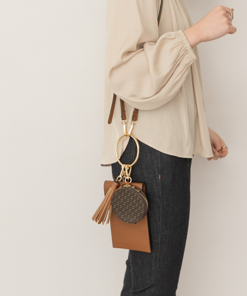 RODE SKO（ロデスコ）の「モノグラムリングマルチケース（ショルダーバッグ・レディース・ブラウン・ONE）」の7枚目の写真