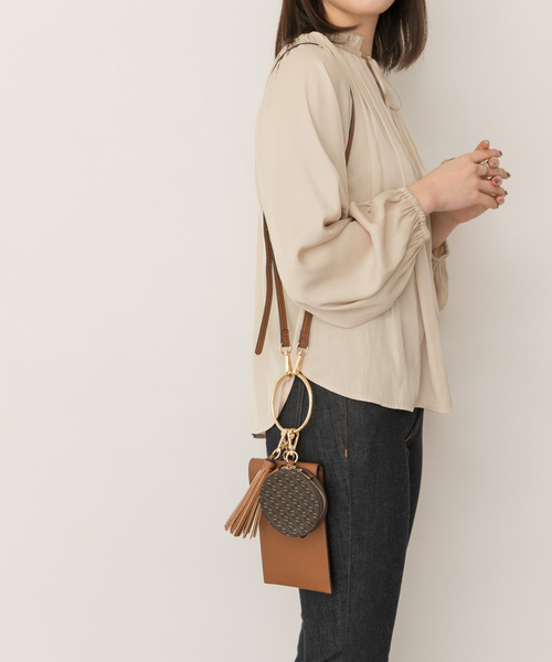 RODE SKO（ロデスコ）の「モノグラムリングマルチケース（ショルダーバッグ・レディース・ブラウン・ONE）」の6枚目の写真