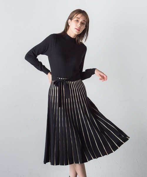 ketty(ケティ)の「チラ見せ配色で華やぎ エレガントニットワンピース ≪手洗い可能≫(ワンピース・レディース・ベージュ系その他/ブラック系その他/ワインレッド/ブルー系その他・M)」の2枚目の写真