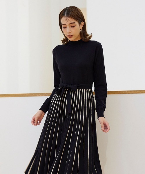 ketty(ケティ)の「チラ見せ配色で華やぎ エレガントニットワンピース ≪手洗い可能≫(ワンピース・レディース・ベージュ系その他/ブラック系その他/ワインレッド/ブルー系その他・M)」の6枚目の写真
