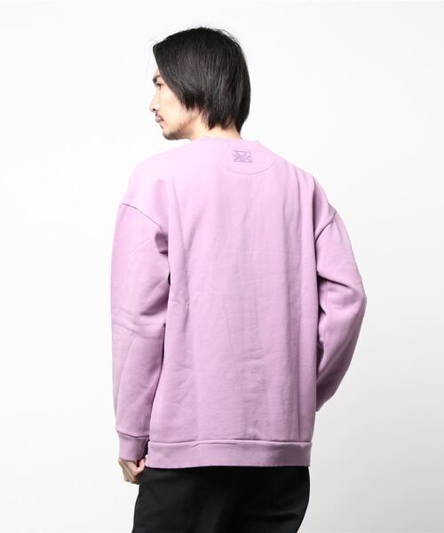 BENETTON (UNITED COLORS OF BENETTON)（ベネトンユナイテッドカラーズオブベネトン）の「ドロップショルダーラウンドネックスウェットトレーナー（スウェット・メンズ・ラベンダー/グレー・SMALL/MEDIUM/LARGE/X-SMALL）」の4枚目の写真
