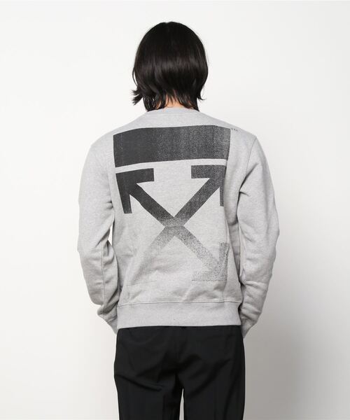 off white（オフホワイト）の「【OFF-WHITE】 オフホワイト メンズ DEGRADE ARROW C/N SWEAT デグラデ アローロゴ クルーネック スウェット ロングスリーブ 長袖 OMBA025F21FLE006（スウェット・メンズ・グレー・L/M/XL）」の6枚目の写真