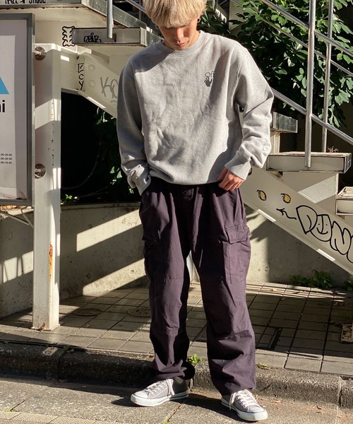 off white（オフホワイト）の「【OFF-WHITE】 オフホワイト メンズ DEGRADE ARROW C/N SWEAT デグラデ アローロゴ クルーネック スウェット ロングスリーブ 長袖 OMBA025F21FLE006（スウェット・メンズ・グレー・L/M/XL）」の2枚目の写真