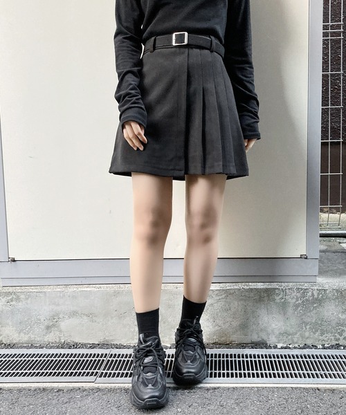 Figments(フィグメンツ)の「アシンメトリープリーツミニスカート(スカート・レディース・ブラック・MEDIUM/SMALL)」の2枚目の写真