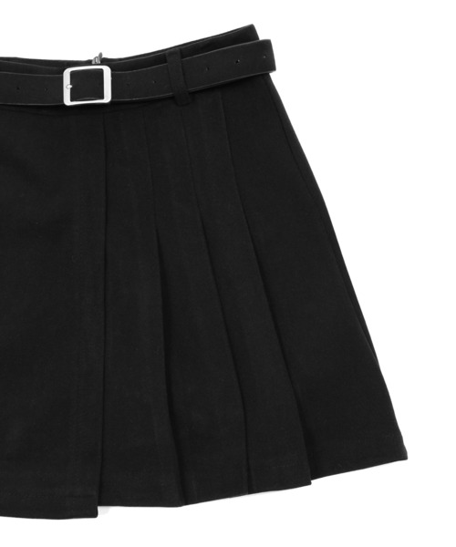 Figments(フィグメンツ)の「アシンメトリープリーツミニスカート(スカート・レディース・ブラック・MEDIUM/SMALL)」の4枚目の写真