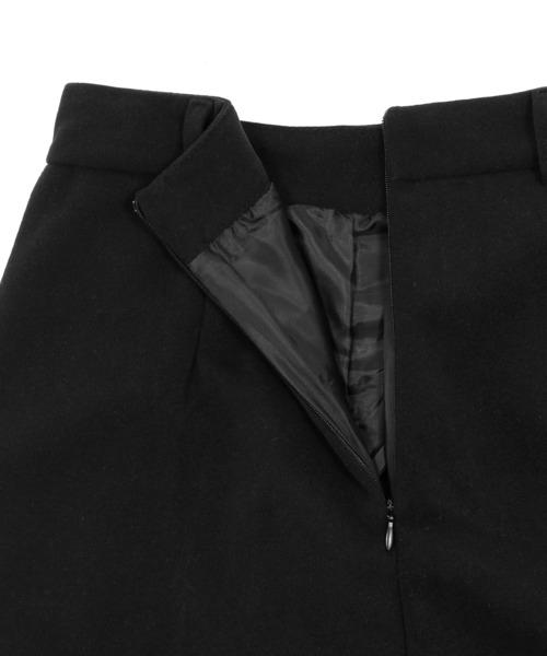 Figments(フィグメンツ)の「アシンメトリープリーツミニスカート(スカート・レディース・ブラック・MEDIUM/SMALL)」の8枚目の写真