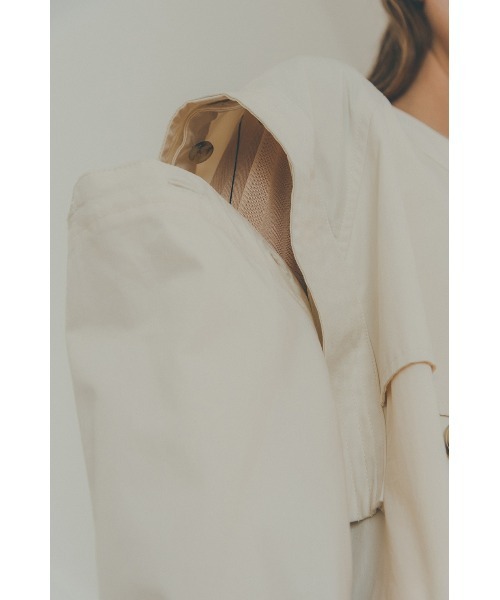 CLANE（クラネ）の「2WAY SQUARE SLEEVE TRENCH COAT（トレンチ