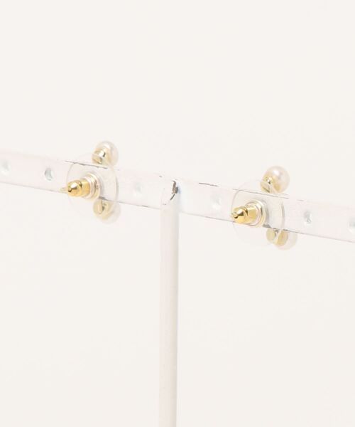 Futier land(フューティアランド)の「3パールチビピアス(ピアス(両耳用)・レディース・ゴールド・FREE)」の8枚目の写真