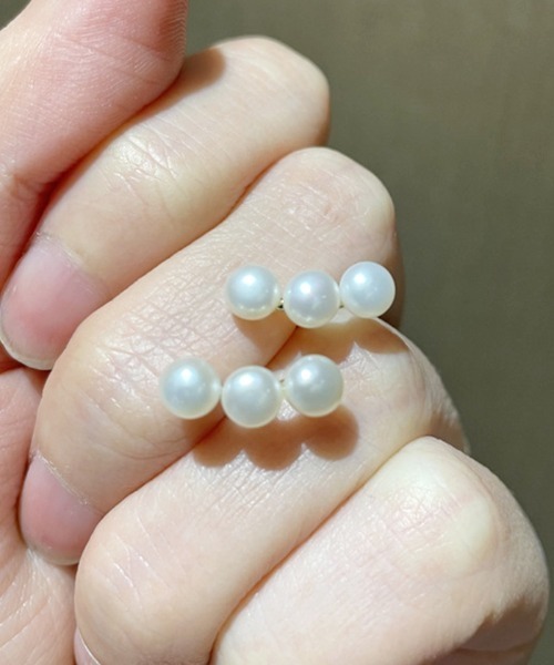 Futier land(フューティアランド)の「3パールチビピアス(ピアス(両耳用)・レディース・ゴールド・FREE)」の11枚目の写真