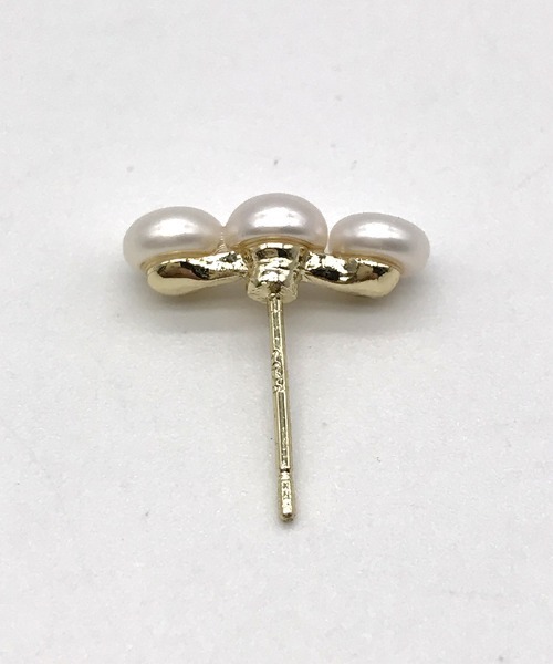 Futier land(フューティアランド)の「3パールチビピアス(ピアス(両耳用)・レディース・ゴールド・FREE)」の12枚目の写真