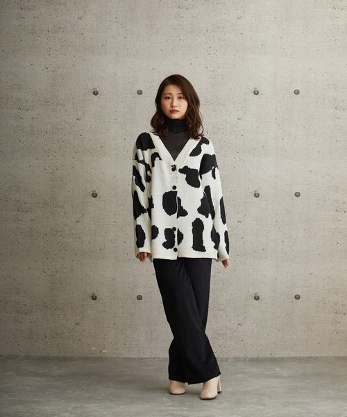 L.H.P(エルエイチピー)の「courage/クラージュ/総柄オーバーサイズシルエットニットカーディガン(カーディガン/ボレロ・レディース・グリーン/ブラック/パープル・FREE)」の17枚目の写真