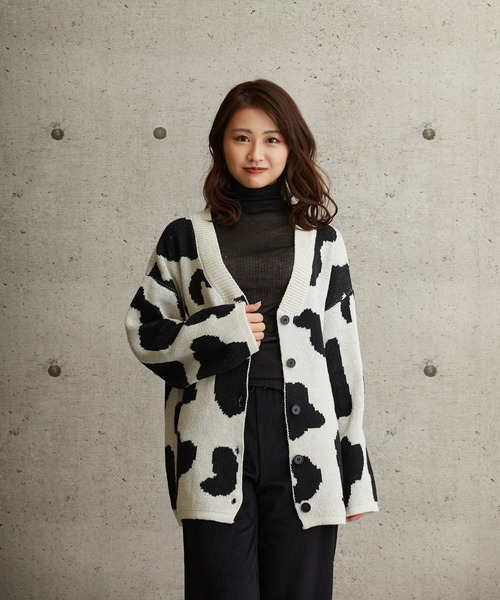 L.H.P(エルエイチピー)の「courage/クラージュ/総柄オーバーサイズシルエットニットカーディガン(カーディガン/ボレロ・レディース・グリーン/ブラック/パープル・FREE)」の13枚目の写真