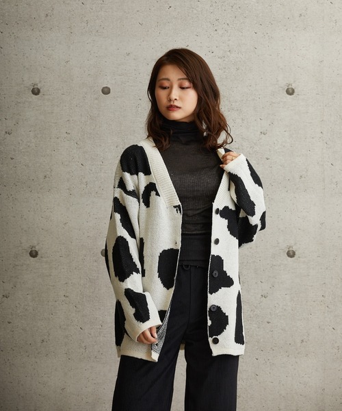 L.H.P(エルエイチピー)の「courage/クラージュ/総柄オーバーサイズシルエットニットカーディガン(カーディガン/ボレロ・レディース・グリーン/ブラック/パープル・FREE)」の14枚目の写真