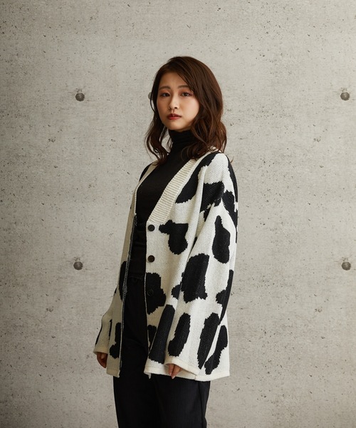 L.H.P(エルエイチピー)の「courage/クラージュ/総柄オーバーサイズシルエットニットカーディガン(カーディガン/ボレロ・レディース・グリーン/ブラック/パープル・FREE)」の16枚目の写真