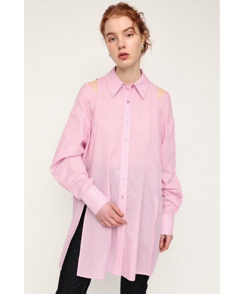 SLY（スライ）の「OPEN SHOULDER SH オープン ショルダー シャツ（シャツ/ブラウス・レディース・オフホワイト/ブルー系その他/ピンク系その他・FREE）」の3枚目の写真