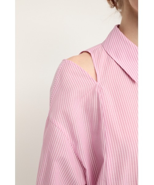 SLY（スライ）の「OPEN SHOULDER SH オープン ショルダー シャツ（シャツ/ブラウス・レディース・オフホワイト/ブルー系その他/ピンク系その他・FREE）」の6枚目の写真