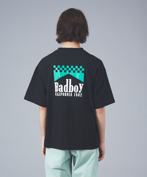BAD BOY(バッドボーイ)の「【BADBOY / バッドボーイ】 パロディ ロゴ Tシャツ(Tシャツ/カットソー・メンズ・ホワイト/ライトブルー/ブラック・M/L)」の18枚目の写真