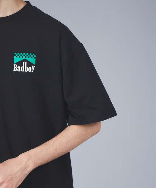 BAD BOY(バッドボーイ)の「【BADBOY / バッドボーイ】 パロディ ロゴ Tシャツ(Tシャツ/カットソー・メンズ・ホワイト/ライトブルー/ブラック・M/L)」の21枚目の写真