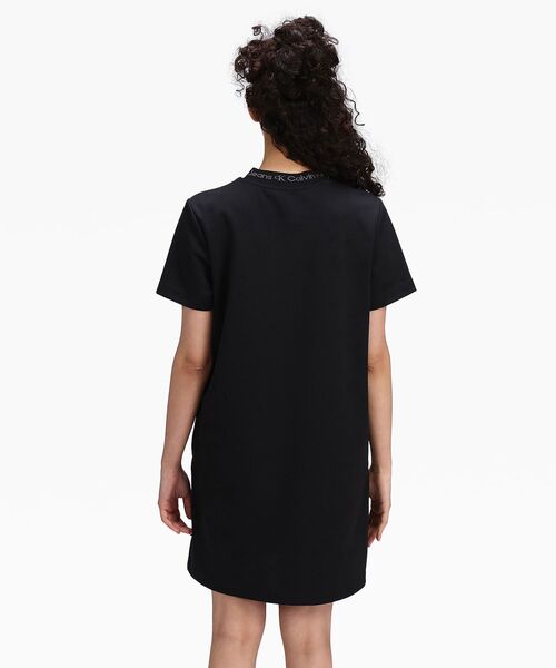Calvin Klein(カルバン・クライン)の「ロゴ トリム ミラノ ワンピース(ワンピース・レディース・ホワイト/ブラック・S/M/L/XS)」の7枚目の写真
