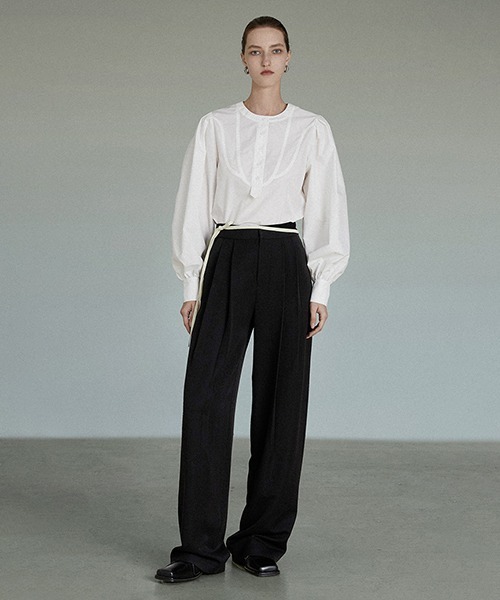 UNSPOKEN（アンスポクン）の「【UNSPOKEN】Band collar volume sleeve shirt UC22S024（シャツ/ブラウス・レディース・ホワイト・S/M）」の2枚目の写真