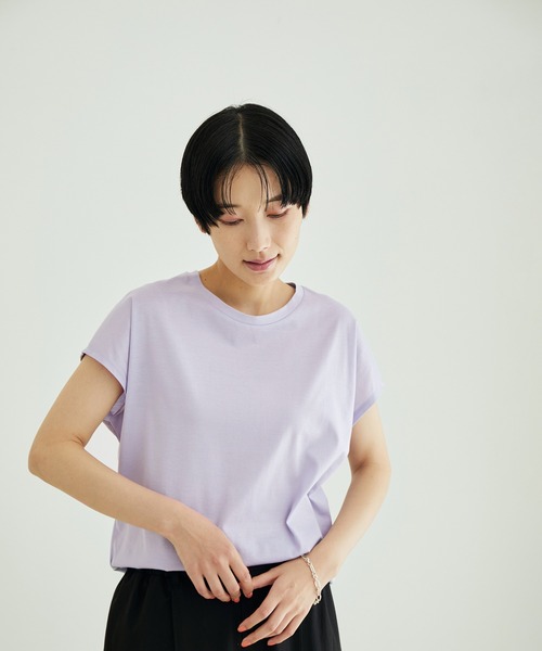 SALON adam et rope'（サロン アダム エ ロペ）の「【イージーケア・UVカット】Prima ZymフレンチスリーブクルーネックTシャツ（Tシャツ/カットソー・レディース・ホワイト/ブラック/カーキ/サックスブルー・FREE）」の4枚目の写真