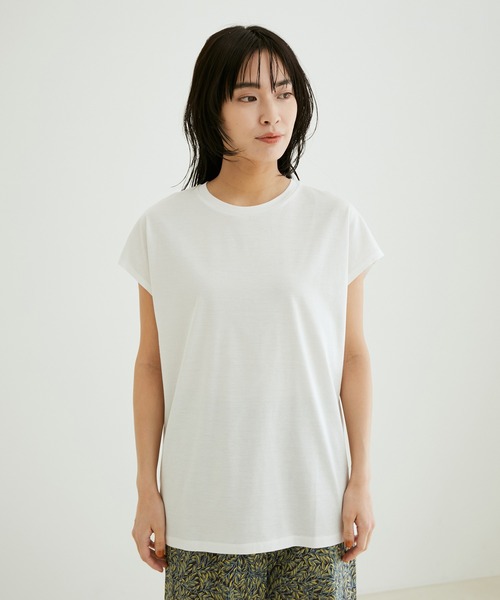 SALON adam et rope'（サロン アダム エ ロペ）の「【イージーケア・UVカット】Prima ZymフレンチスリーブクルーネックTシャツ（Tシャツ/カットソー・レディース・ホワイト/ブラック/カーキ/サックスブルー・FREE）」の11枚目の写真