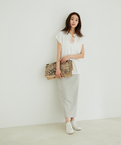 SALON adam et rope'（サロン アダム エ ロペ）の「【イージーケア・UVカット】Prima ZymフレンチスリーブクルーネックTシャツ（Tシャツ/カットソー・レディース・ホワイト/ブラック/カーキ/サックスブルー・FREE）」の20枚目の写真