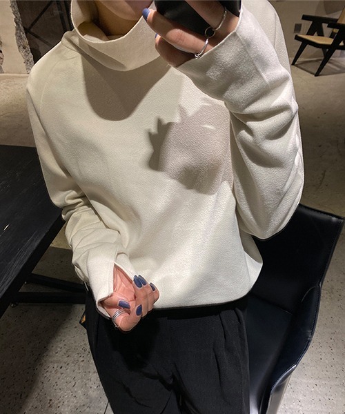 chuclla(チュクラ)の「立体シルエット ルーズハイネック プルオーバー chw22a017(その他トップス・レディース・ブラック/アイボリー・FREE)」の14枚目の写真