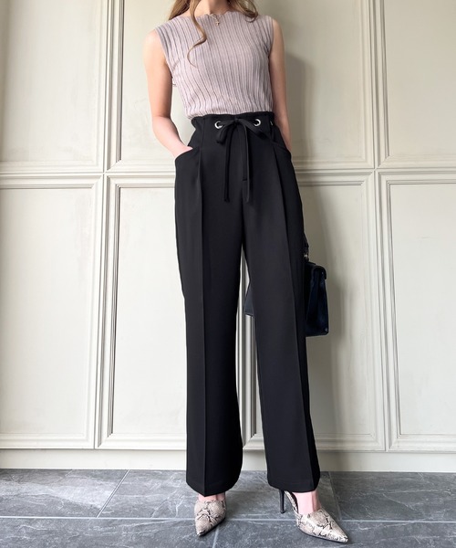 junoah(ジュノア)の「ハイウエストデザインセンタープレスパンツ(その他パンツ・レディース・ブラック/ベージュ/モカ・MEDIUM/LARGE/X-LARGE)」の2枚目の写真