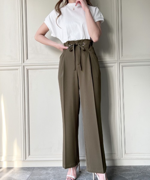 junoah(ジュノア)の「ハイウエストデザインセンタープレスパンツ(その他パンツ・レディース・ブラック/ベージュ/モカ・MEDIUM/LARGE/X-LARGE)」の3枚目の写真