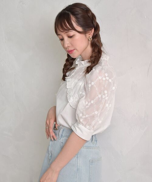 ems excite（エムズエキサイト）の「２way花柄BL（シャツ/ブラウス・レディース・ブルー/ブラック/ホワイト・FREE）」の9枚目の写真