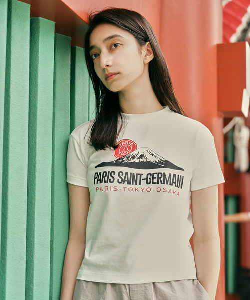 PARIS SAINT-GERMAIN(パリサンジェルマン)の「【Paris Saint-Germain】FUJIYAMA プリント Tシャツ(Tシャツ/カットソー・メンズ・ホワイト/ブラック・SMALL/MEDIUM/LARGE/X-LARGE)」の2枚目の写真