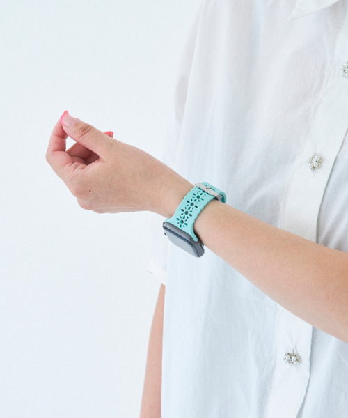 SiNCERE(シンシア)の「Apple Watch Band / アップルウォッチ バンド フラワーシリコン 38-41mm(デジタル腕時計・レディース・ライトブルー/ブラック/ベージュ/ホワイト/ライトグリーン・40mm)」の5枚目の写真