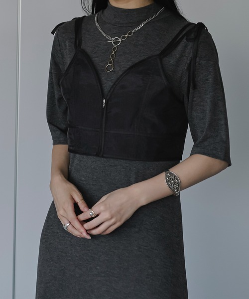 Ezick（エジック）の「シアービスチェセットカットワンピース（ワンピース・レディース・チャコールグレー/カーキ・FREE）」の4枚目の写真