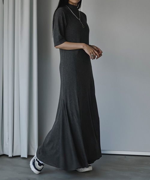 Ezick（エジック）の「シアービスチェセットカットワンピース（ワンピース・レディース・チャコールグレー/カーキ・FREE）」の6枚目の写真