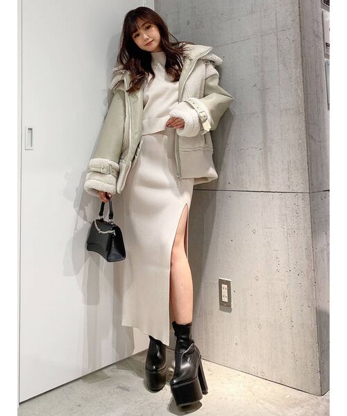 GYDA（ジェイダ）の「【セットアップ着用可】DEEPスリット ニットロングスカートライクショートパンツ（スカート・レディース・アイボリー/ブラック/ベージュ・FREE）」の9枚目の写真