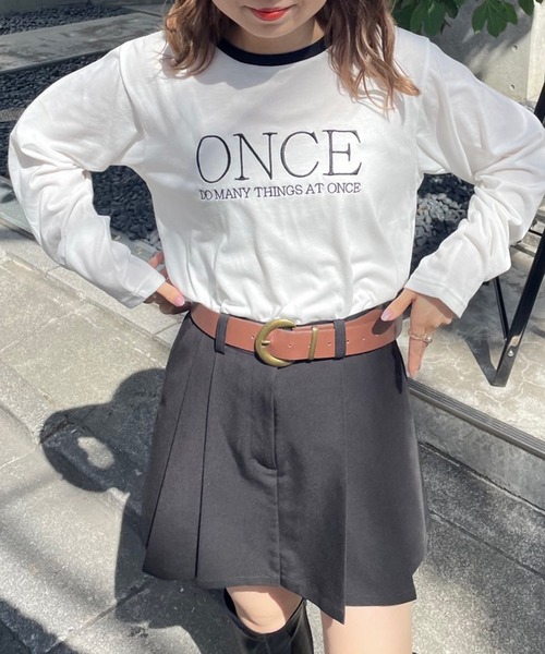 OLIVE des OLIVE（オリーブデオリーブ）の「ロゴ刺繍ロンティー（Tシャツ/カットソー・レディース・ホワイト/ブラウン/オフホワイト・FREE）」の3枚目の写真