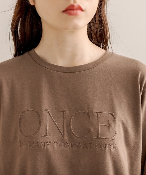 OLIVE des OLIVE（オリーブデオリーブ）の「ロゴ刺繍ロンティー（Tシャツ/カットソー・レディース・ホワイト/ブラウン/オフホワイト・FREE）」の10枚目の写真
