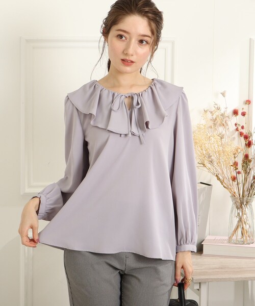 couture brooch（クチュールブローチ）の「◆ラッフル衿ブラウス（シャツ/ブラウス・レディース・ブラック/オフホワイト/サックスブルー・40/38/42）」の3枚目の写真