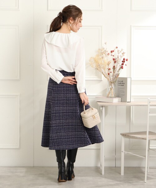 couture brooch（クチュールブローチ）の「◆ラッフル衿ブラウス（シャツ/ブラウス・レディース・ブラック/オフホワイト/サックスブルー・40/38/42）」の6枚目の写真